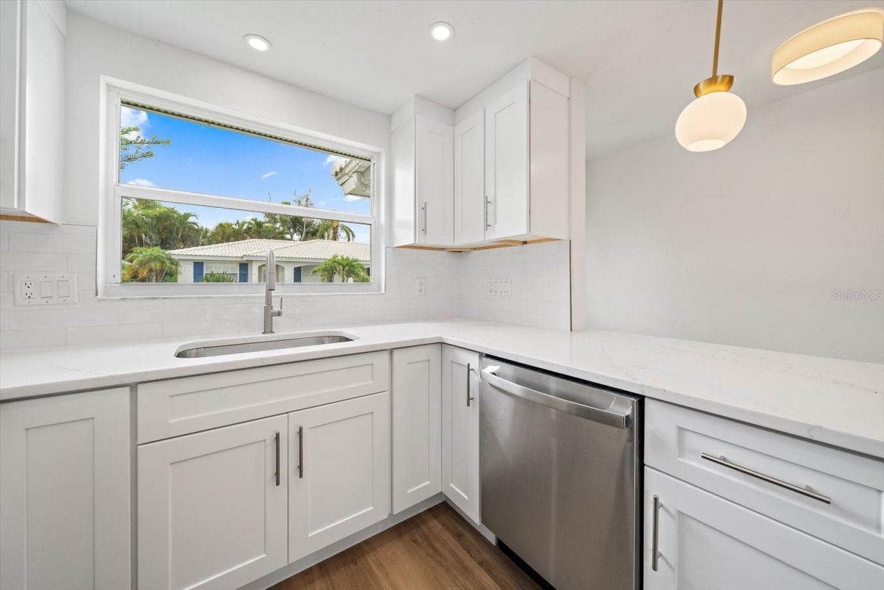 683 Spanish Drive S, Unit 214, Longboat Key, FL 34228 Photo