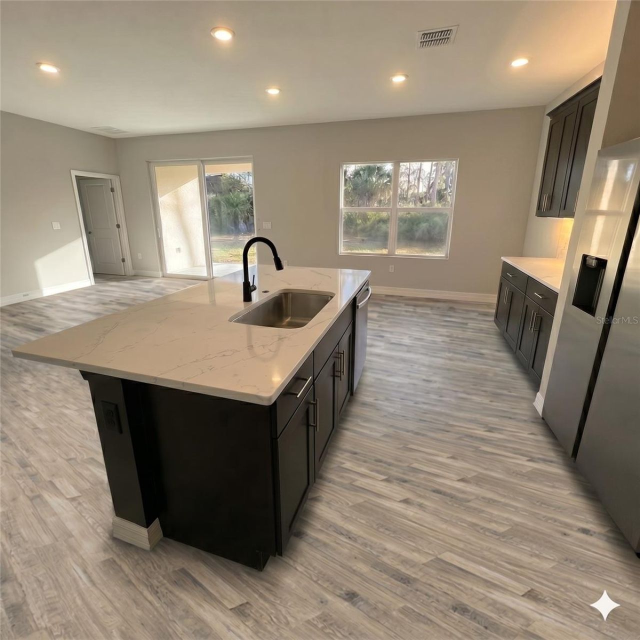 2039 E Newhaven Street , Inverness, FL 34453 Photo