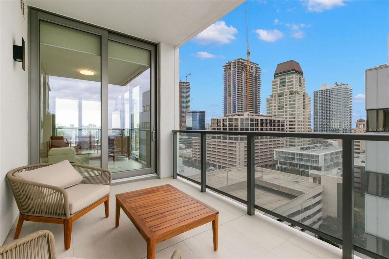 301 1st Street S, Unit 1204, Saint Petersburg, FL 33701 Photo