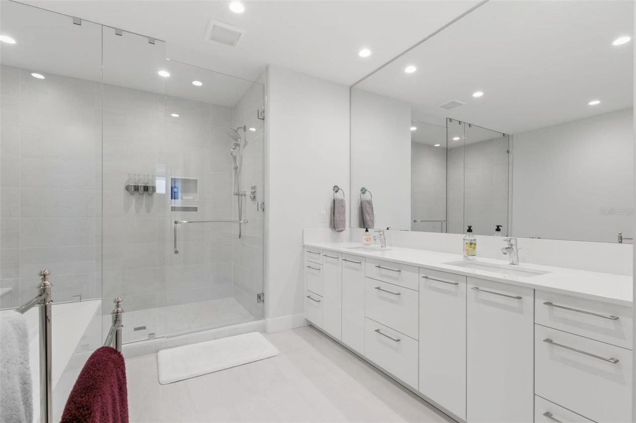 301 1st Street S, Unit 1204, Saint Petersburg, FL 33701 Photo