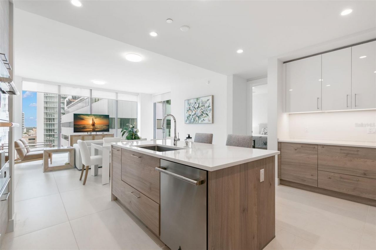 301 1st Street S, Unit 1204, Saint Petersburg, FL 33701 Photo