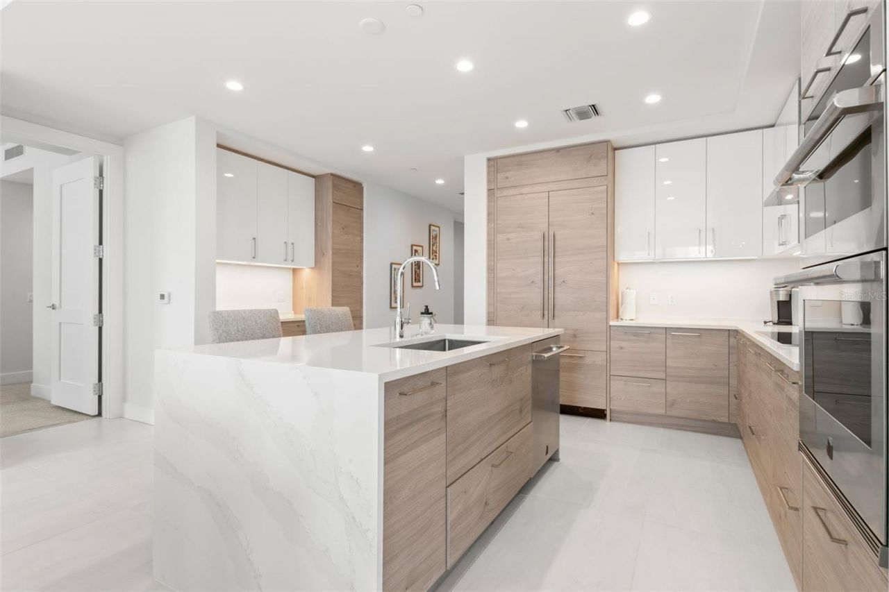 301 1st Street S, Unit 1204, Saint Petersburg, FL 33701 Photo