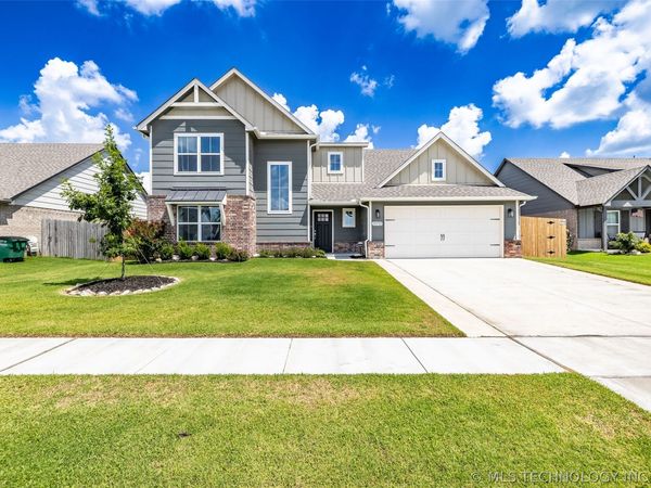 15711 E 75th Street North, Owasso, OK 74055