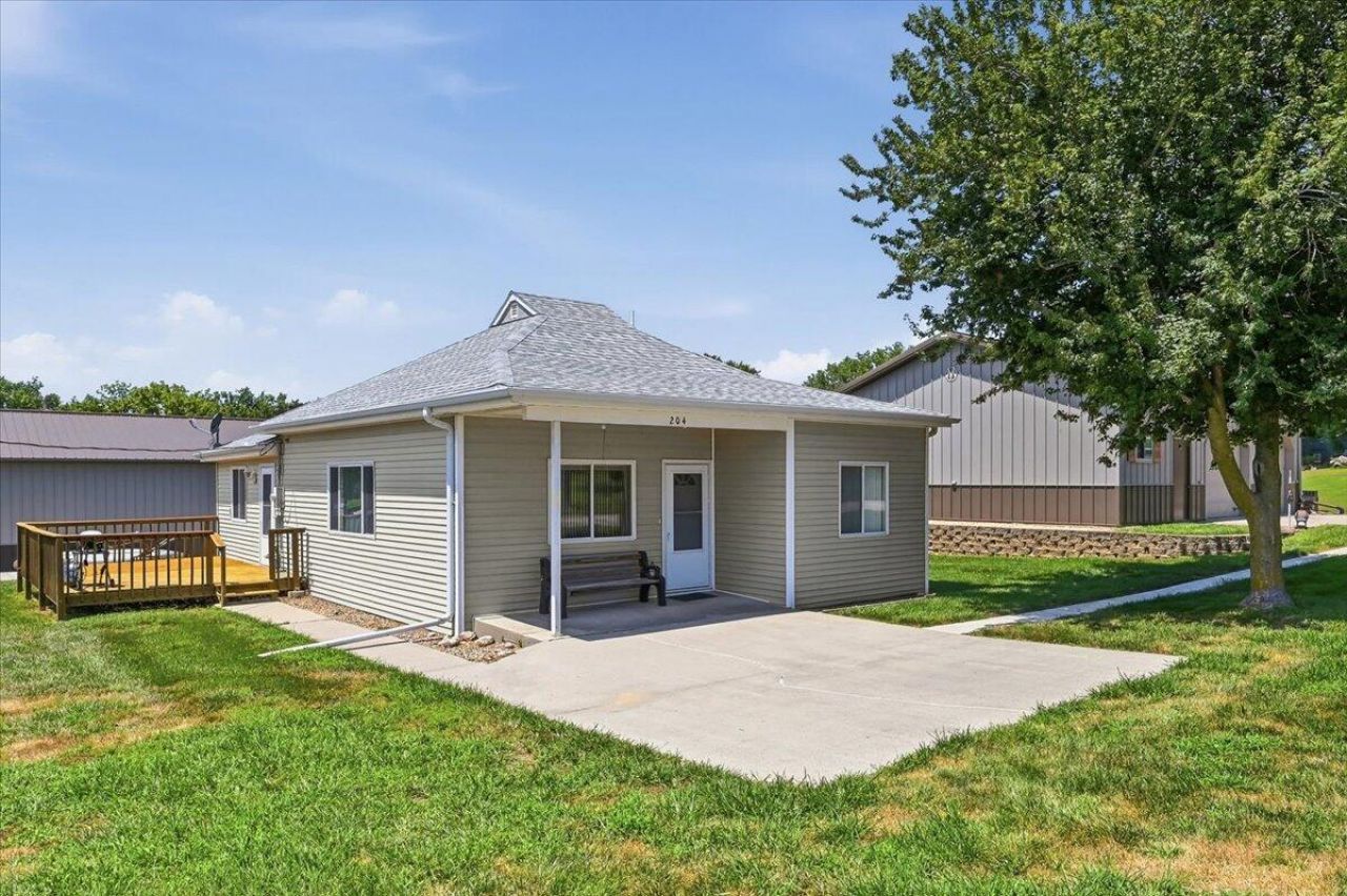 204 N East Street, Henderson, IA 51541 Main Photo
