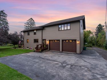 4 Lakeside Court, Duluth, MN 55804