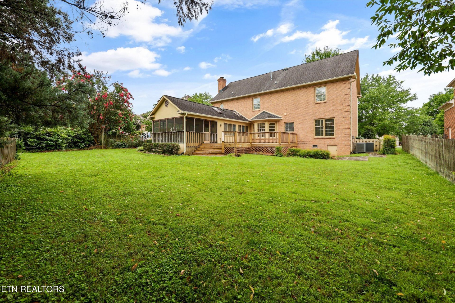 882 Hansmore Place, Knoxville, TN 37919 Main Photo
