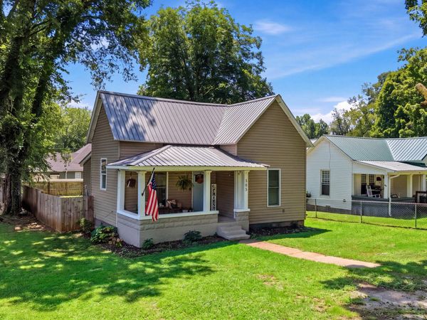 305 Pine Avenue, South Pittsburg, TN 37380