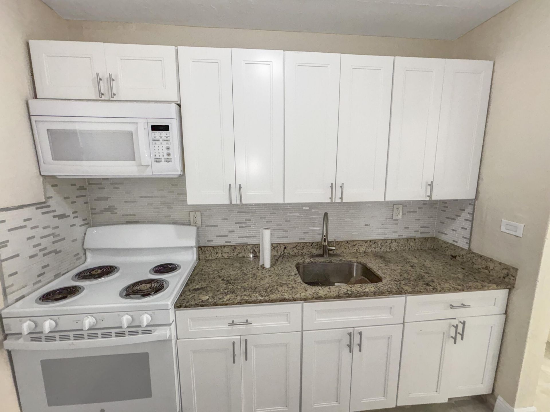 3045 NW 68th Street Nw, Miami, FL 33147 Photo