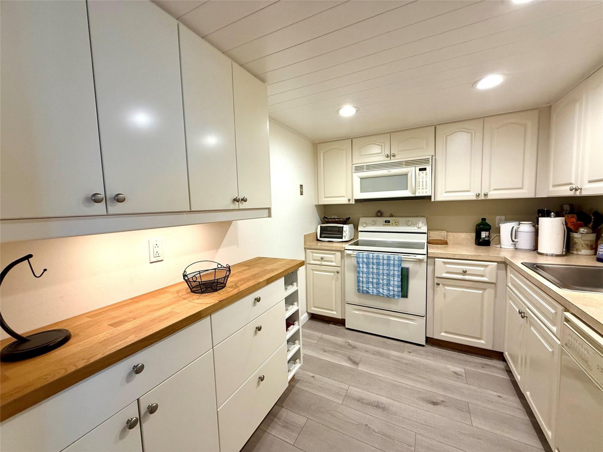 101 Briny Avenue, Unit 1104, Pompano Beach, FL 33062 Photo