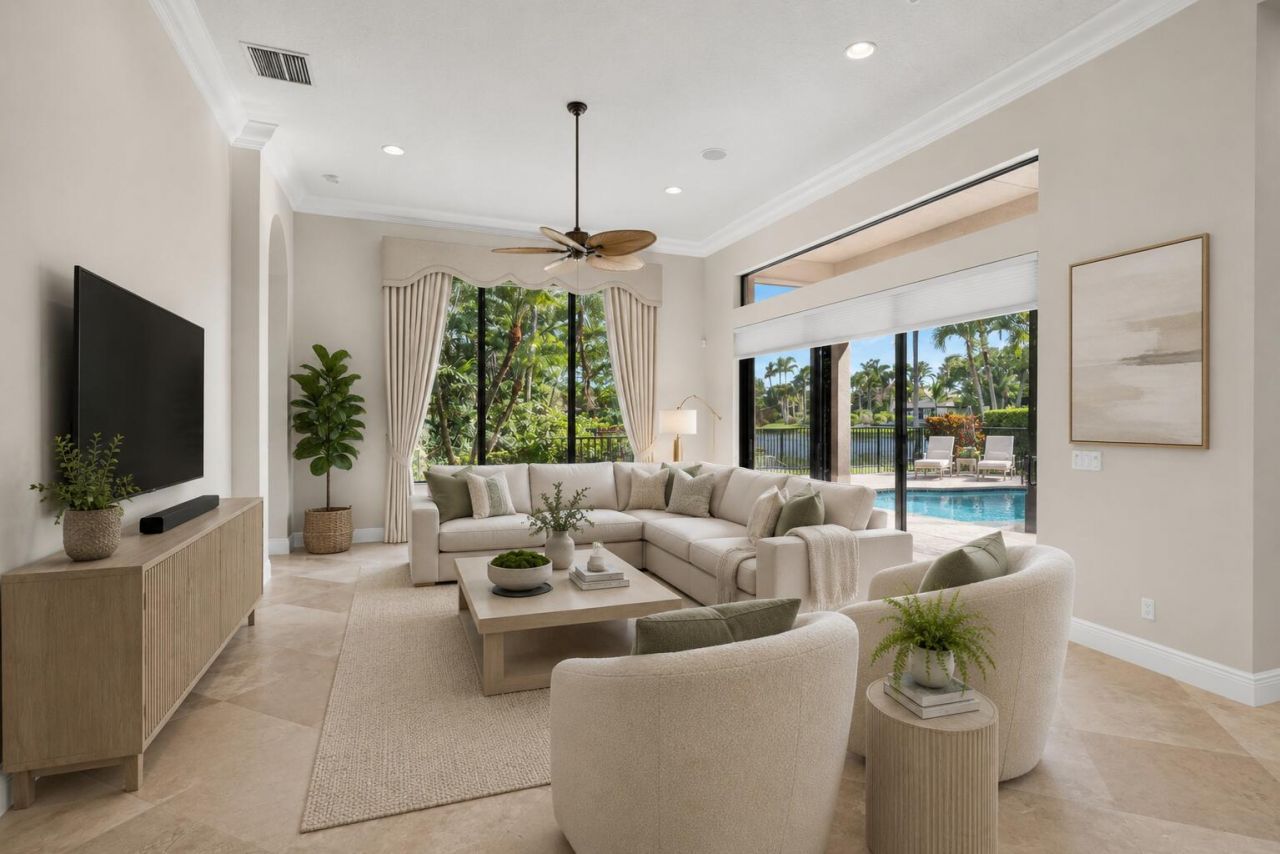 10715 Versailles Boulevard, Wellington, FL 33449 Photo