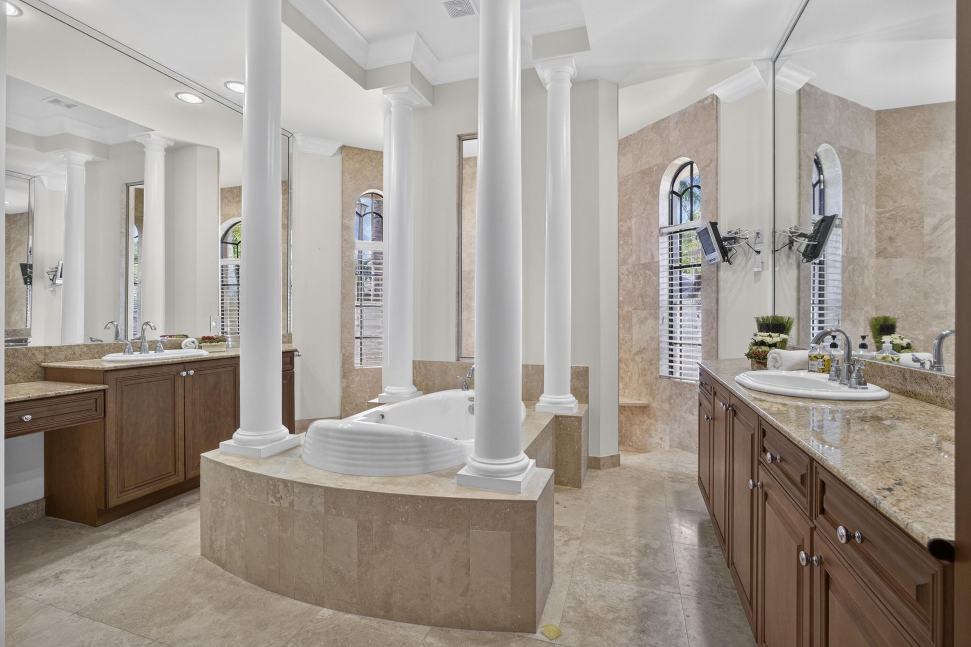 10715 Versailles Boulevard, Wellington, FL 33449 Photo
