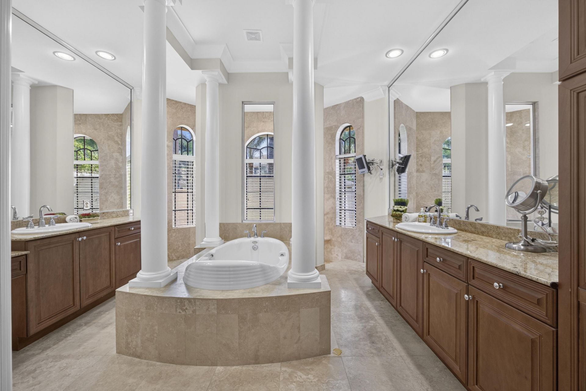 10715 Versailles Boulevard, Wellington, FL 33449 Photo