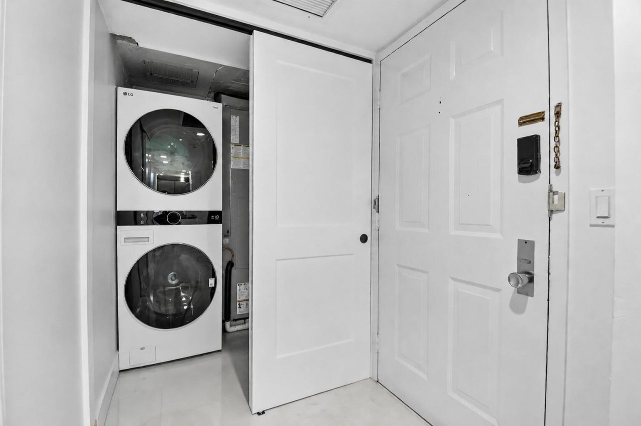 5600 N Flagler Drive, Unit 207, West Palm Beach, FL 33407 Photo