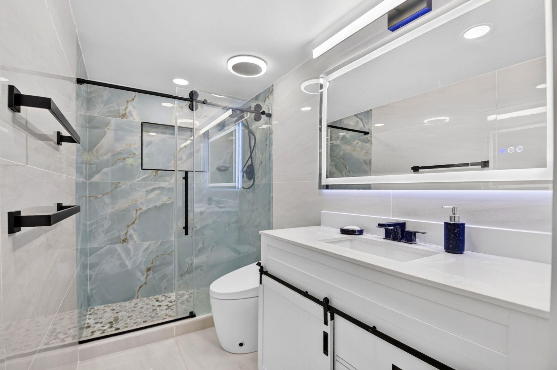 5600 N Flagler Drive, Unit 207, West Palm Beach, FL 33407 Photo