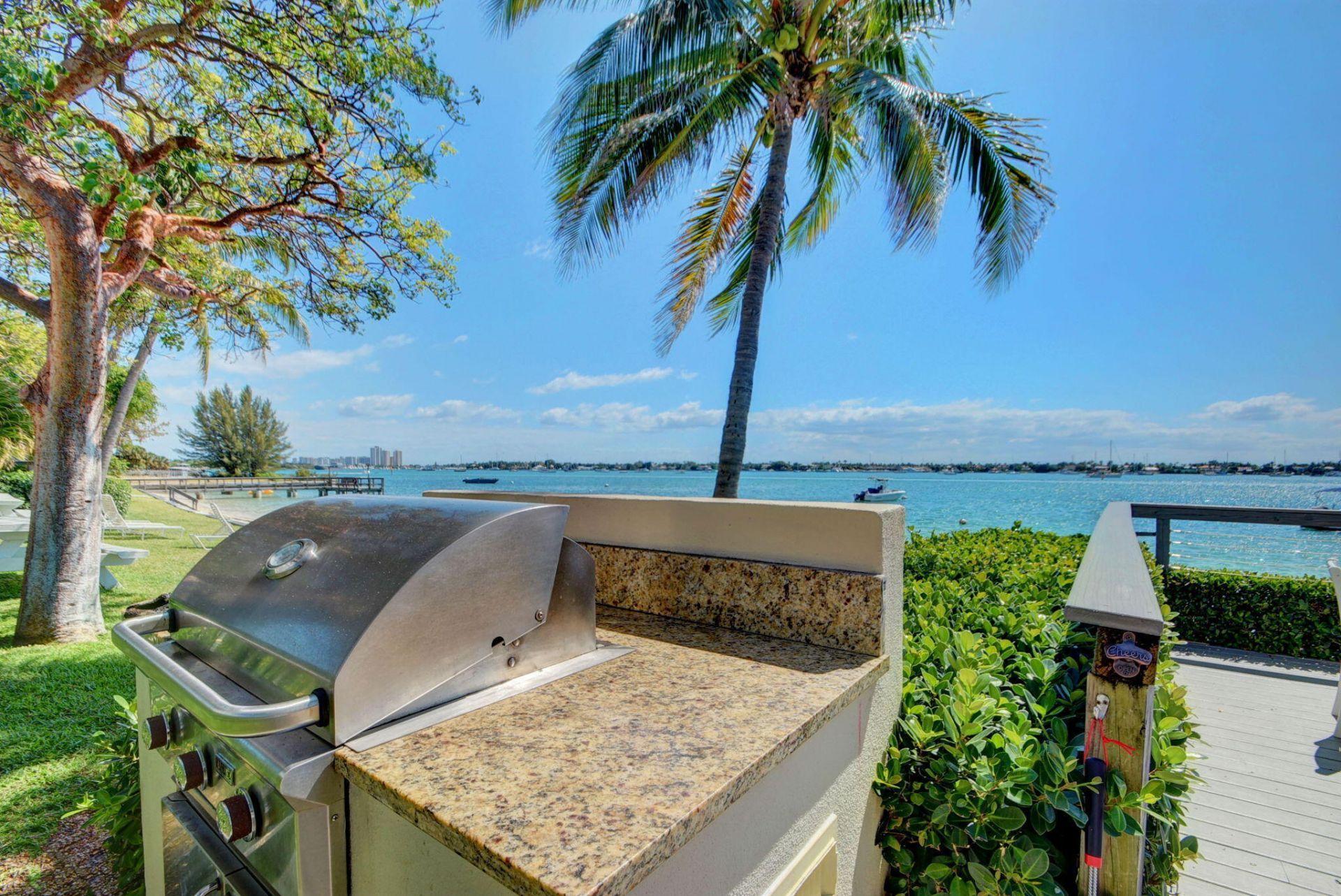5600 N Flagler Drive, Unit 207, West Palm Beach, FL 33407 Photo