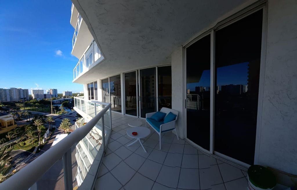 16425 Collins Avenue, Unit 818, Sunny Isles Beach, FL 33160 Photo