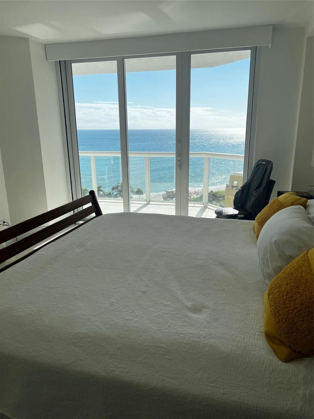 16425 Collins Avenue, Unit 818, Sunny Isles Beach, FL 33160 Photo