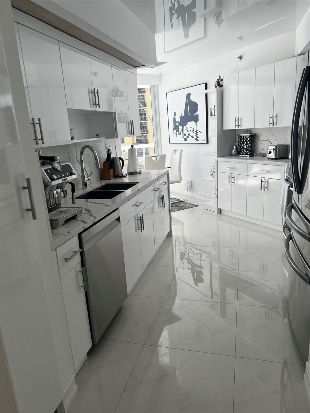 16425 Collins Avenue, Unit 818, Sunny Isles Beach, FL 33160 Photo