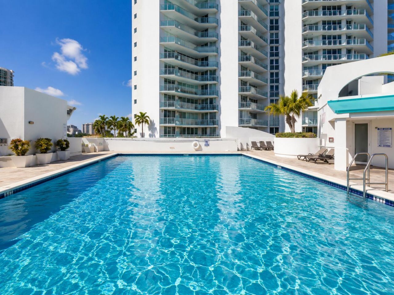 16425 Collins Avenue, Unit 818, Sunny Isles Beach, FL 33160 Photo