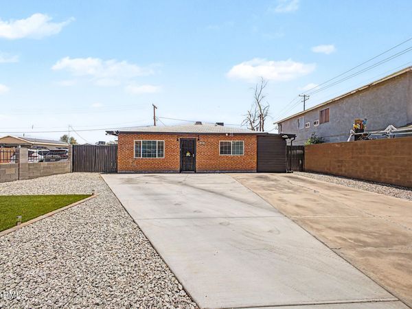 1449 S 11TH Avenue, Phoenix, AZ 85007