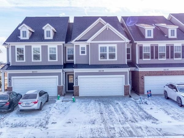 Unit 2235, Naperville, IL 60564