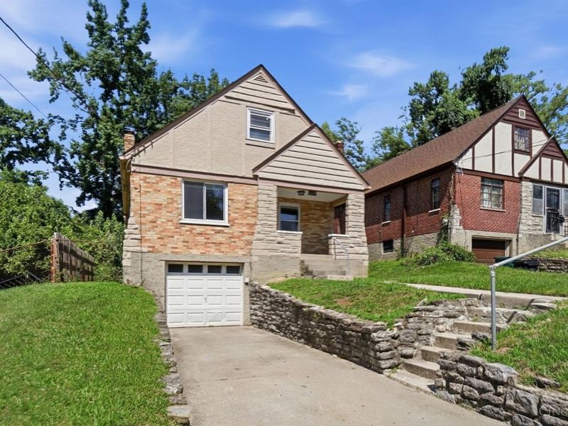 6109 Argus Road, Cincinnati, OH 45224 Photo 2