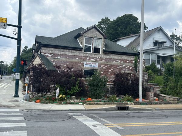 5066 E Michigan Street , Indianapolis, IN 46201