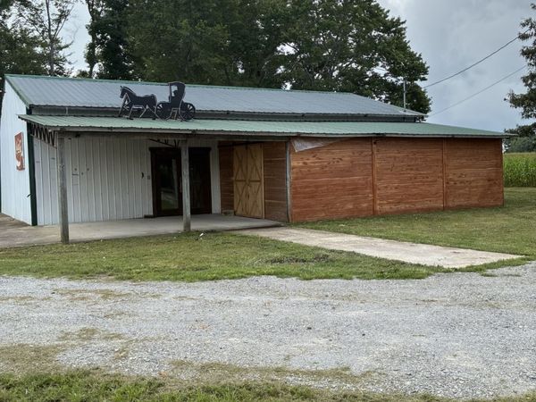 102 Campbellsville Pike , Ethridge, TN 38456