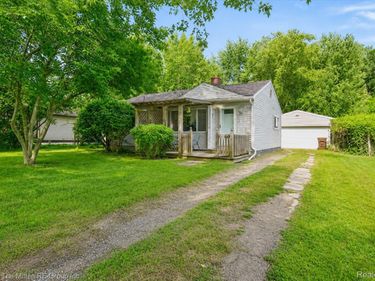 21847 Fenster Street, Sumpter Township, Mi 48111