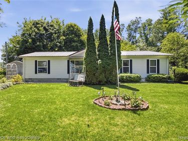 3129 Streeter Drive, Fort Gratiot Twp, MI 48059