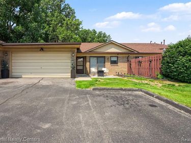 45277 Universal Court, Shelby Twp, MI 48317