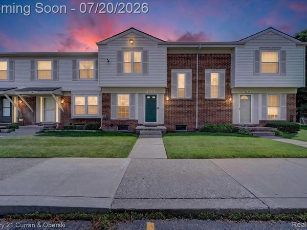 24435 Bashian Drive, Novi, MI 48375