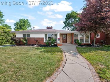 23201 Norcrest Drive, St. Clair Shores, MI 48080