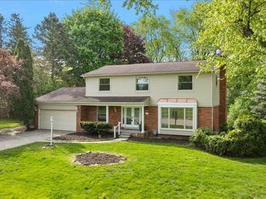 536 Rolling Rock Road S, Bloomfield Hills, MI 48304