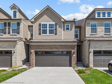 836 Addison Circle, Commerce Township, Mi 48390