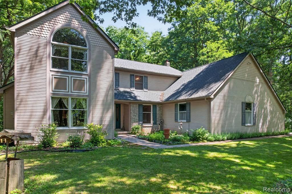 1919 Fox Ridge Drive, Marion Township, MI 48843 Main Photo