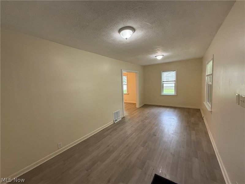 404 Noah Avenue, Akron, OH 44320 Photo 3