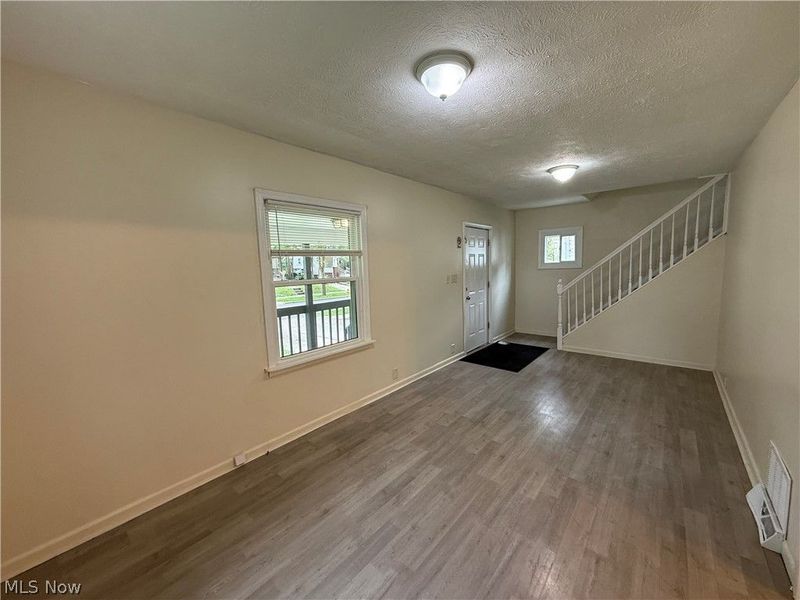 404 Noah Avenue, Akron, OH 44320 Photo 4