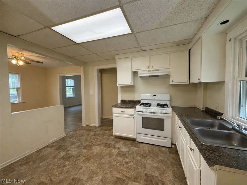 404 Noah Avenue, Akron, OH 44320 Photo 8