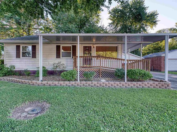 2918 Westbrook Court, Evansville, IN 47720