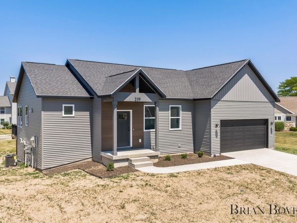 239 W Gardner Street NW, Sparta, MI 49345