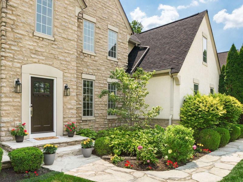 967 Adin Trail Court, Columbus, OH 43235 Photo 4