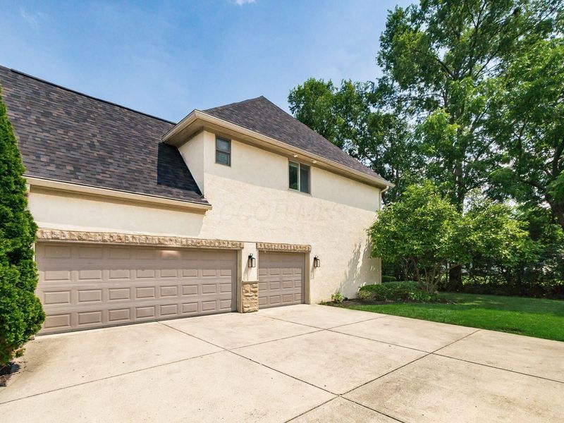 967 Adin Trail Court, Columbus, OH 43235 Photo 5