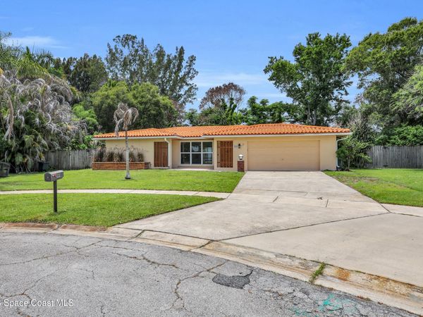 191 SW Ivanhoe Court , Port St. Lucie, FL 34983