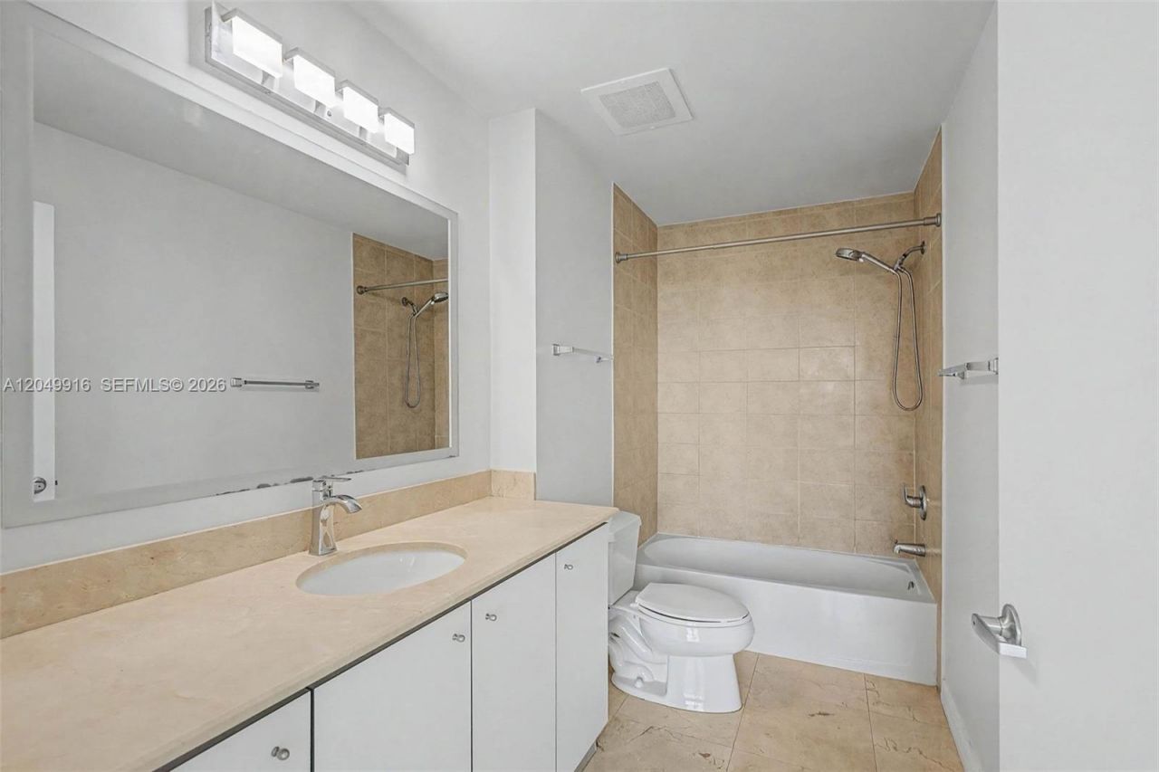 9055 SW 73rd Ct , Unit 602, Miami, FL 33156 Photo
