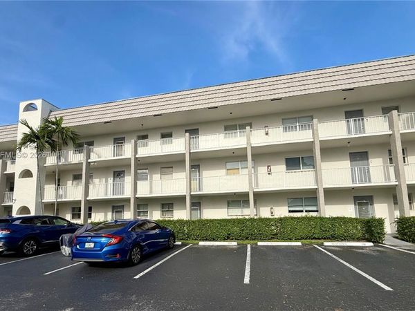 8590 Sunrise Lakes Blvd , Unit 309, Sunrise, FL 33322