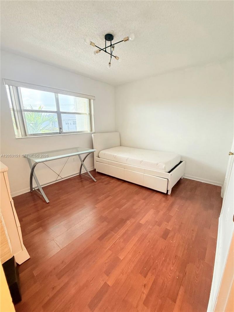 8590 Sunrise Lakes Blvd , Unit 309, Sunrise, FL 33322 Photo