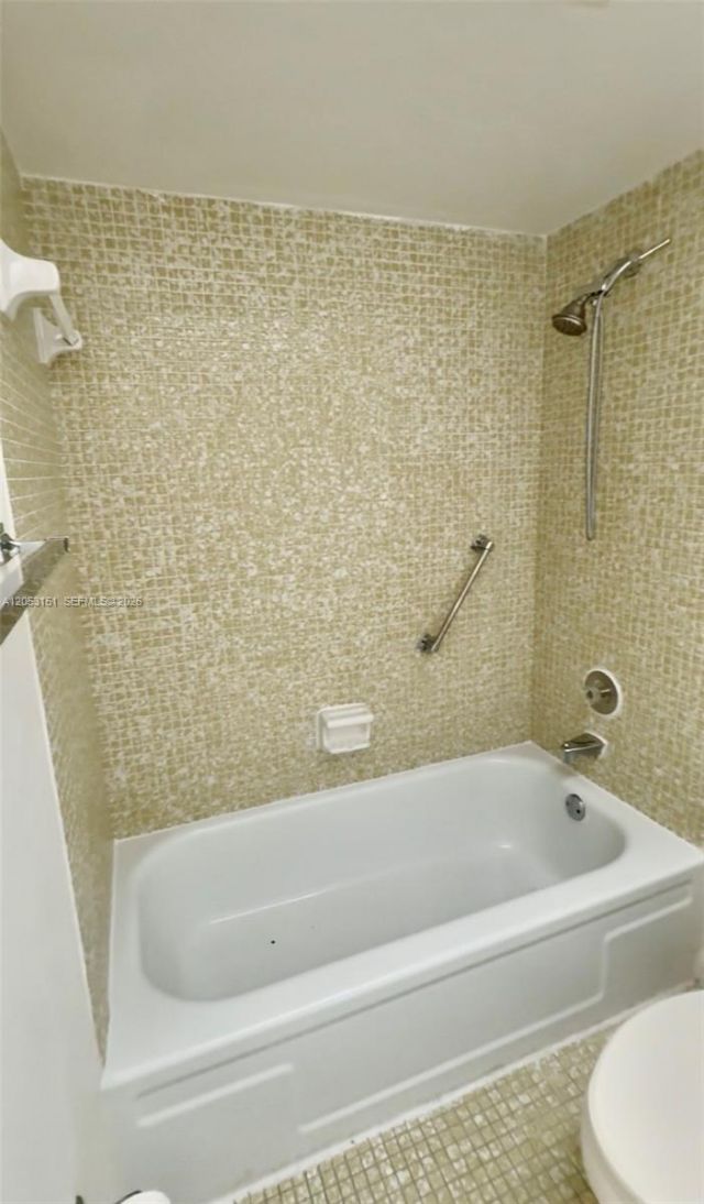 8590 Sunrise Lakes Blvd , Unit 309, Sunrise, FL 33322 Photo