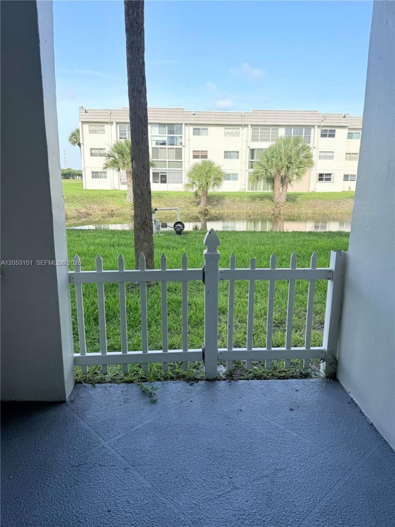 8590 Sunrise Lakes Blvd , Unit 309, Sunrise, FL 33322 Photo