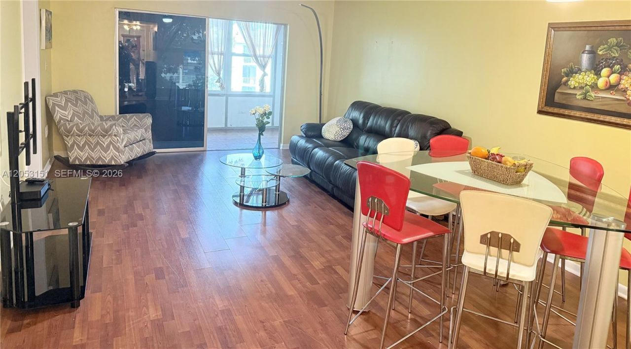 8590 Sunrise Lakes Blvd , Unit 309, Sunrise, FL 33322 Photo